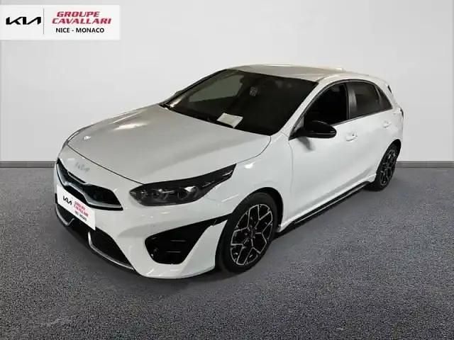 Occasion Kia Ceed 140 ch (102 kW) 2025 Cassa white Citadine