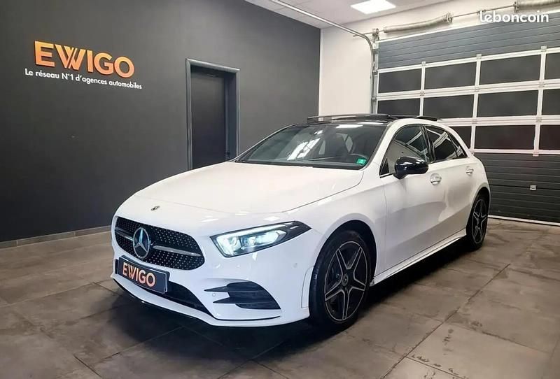 Blanc Utilisé 2021 Mercedes A250 AMG line Berline | 29 990 € (Prix assez cher) - Image 1/4