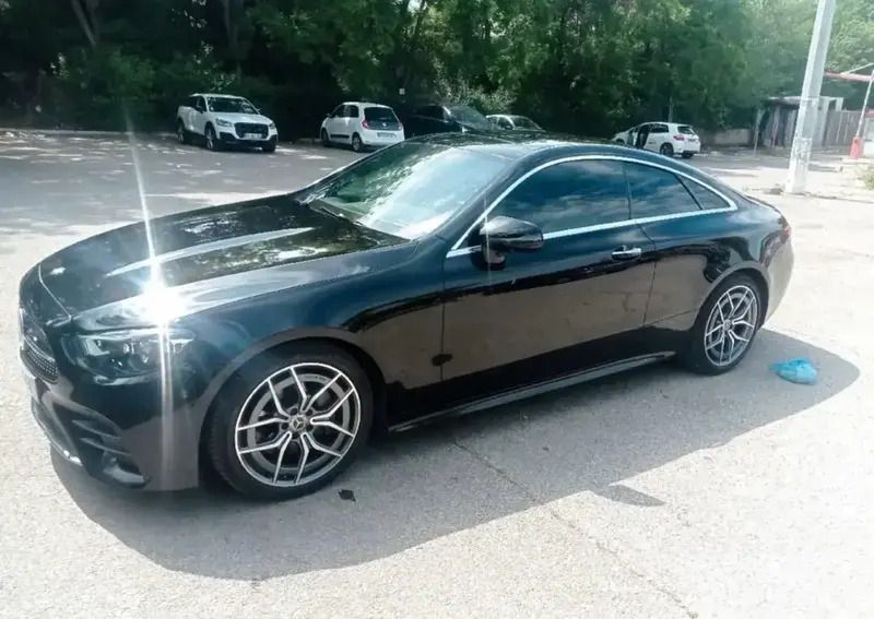 Utilisé 2021 Mercedes E220 AMG line Coupé | 44 000 € (Prix juste) - Image 1/4