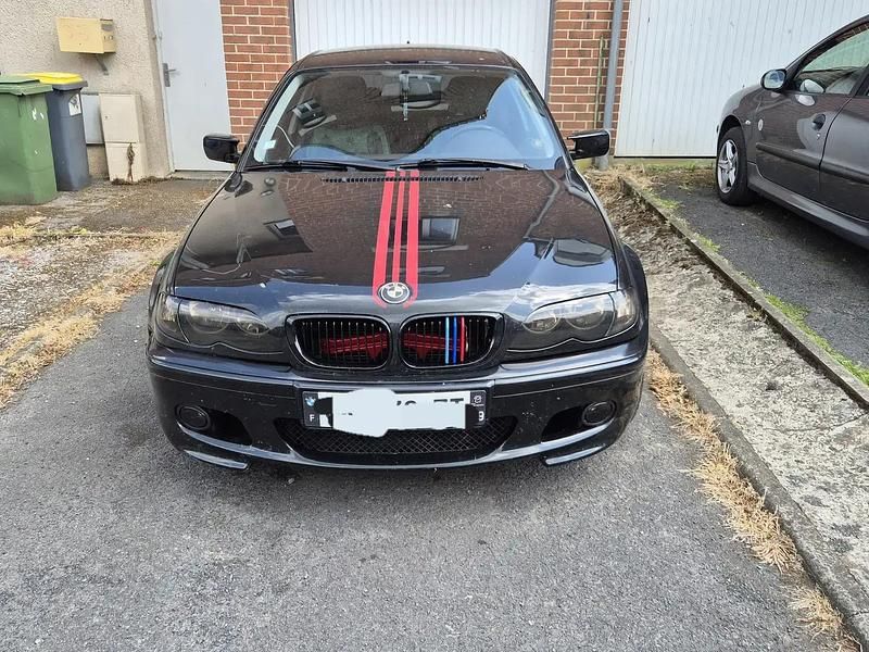 Noir Utilisé 2003 BMW 320 Sport Line Berline | 2 800 € - Image 1/4