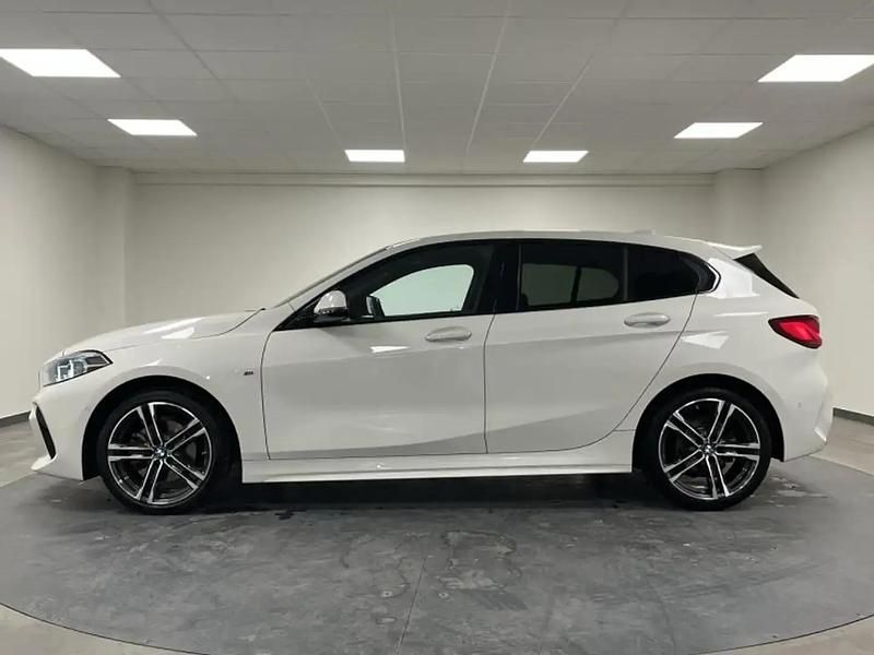 Blanc Utilisé 2024 BMW 118 M Sport Citadine | 32 800 € (Prix juste) - Image 1/3