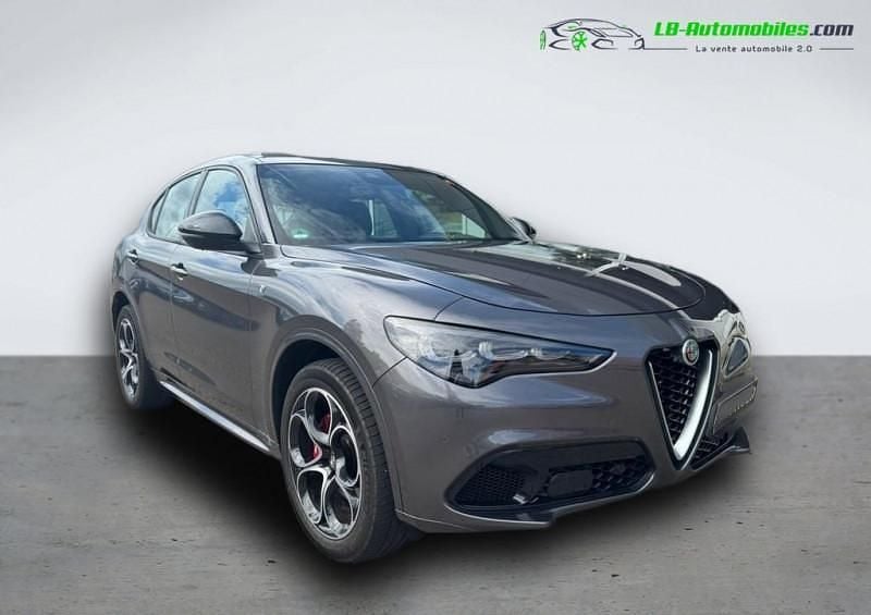 Utilisé 2023 Alfa Romeo Stelvio SUV | 45 100 € (Prix juste) - Image 1/4