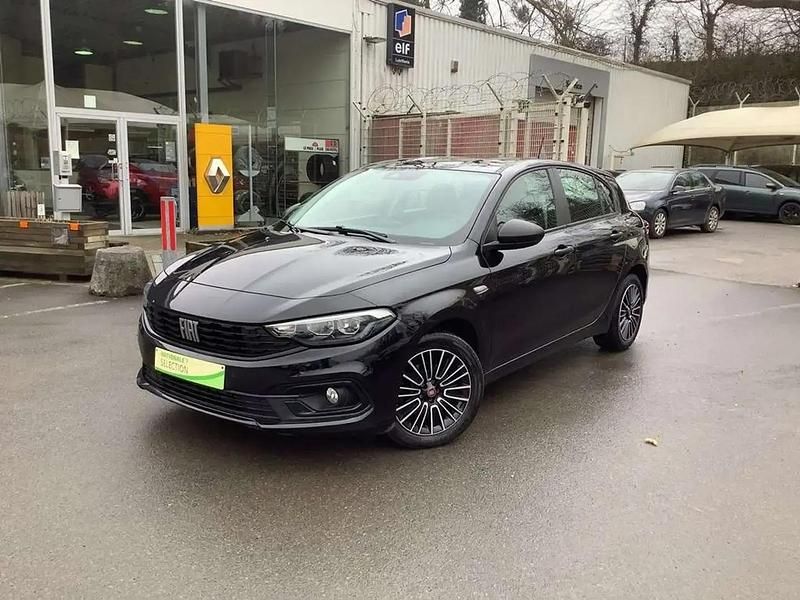 Noir Utilisé 2021 Fiat Tipo Cross Berline | 14 995 € (Prix juste) - Image 1/4