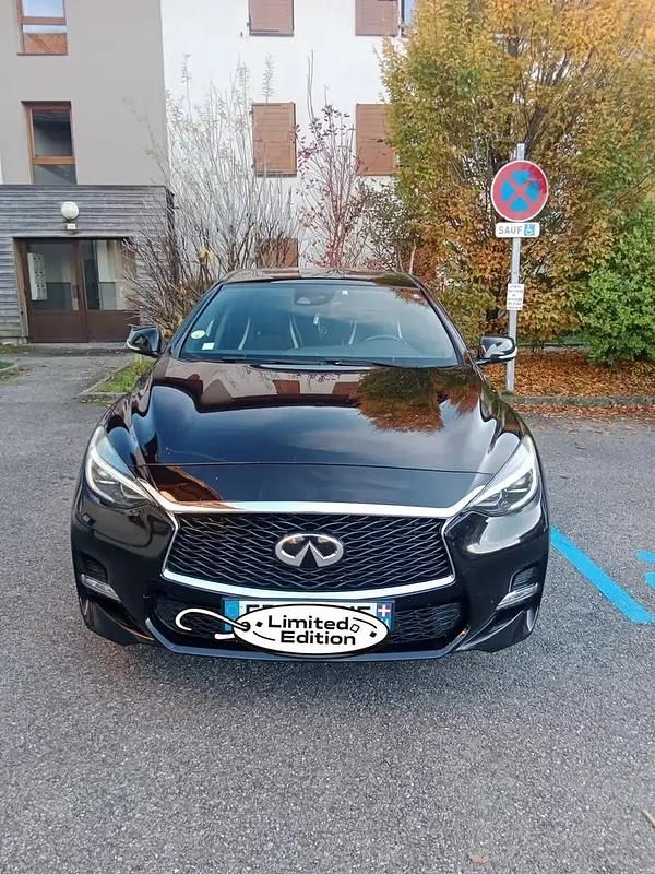 Occasion 2018 Infiniti Q30 Sport Tech Berline | 12 700 € - Image 1/4