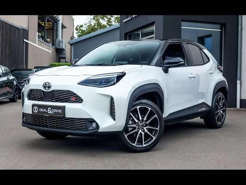 Blanc Utilisé 2024 Toyota Yaris Cross Sport SUV | 24 999 € (Prix juste) - Image 1/4
