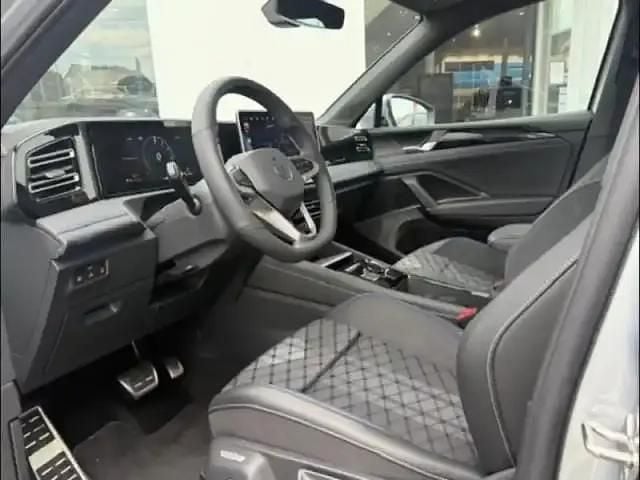 Occasion VW Tiguan R-line Edition 150 ch (110 kW) 2025 Argent dolomite métallisée SUV