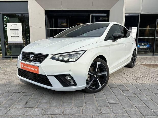 Blanc Utilisé 2024 Seat Ibiza FR Berline | 22 690 € (Prix juste) - Image 1/4