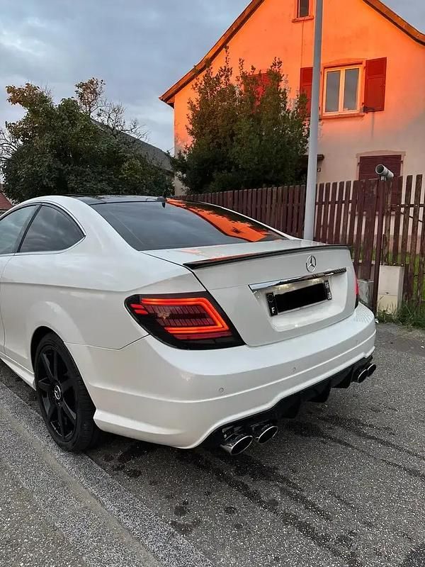 Occasion 2011 Mercedes C250 Edition 1 Coupé | 16 500 € - Image 1/4