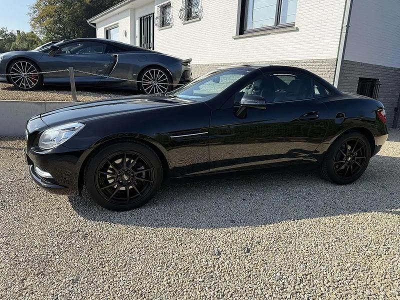 Noir Utilisé 2012 Mercedes SLK200 Cabriolet | 16 850 € - Image 1/4