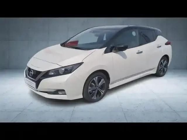 Noir Utilisé 2022 Nissan Leaf N-Connecta Citadine | 15 900 € (Prix juste) - Image 1/4