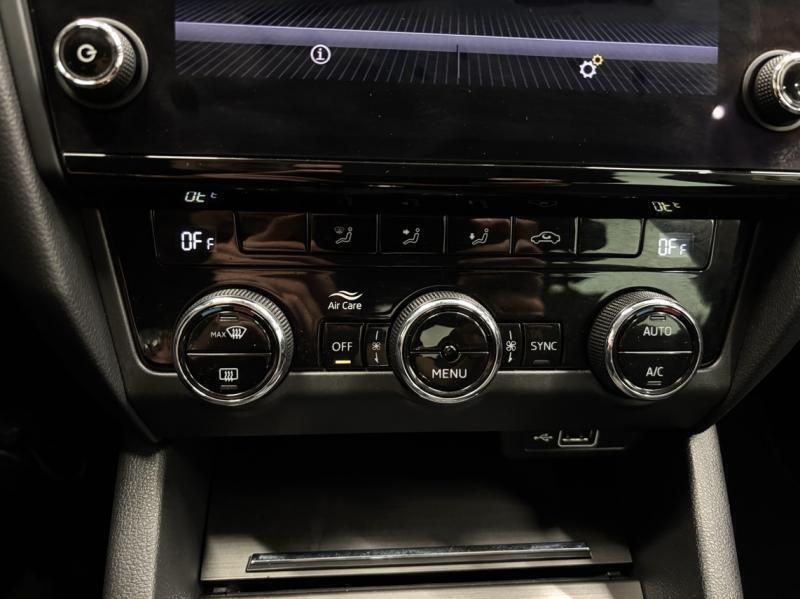 Blanc Utilisé 2019 Skoda Octavia Berline | 17 995 € (Bon prix) - Image 1/3