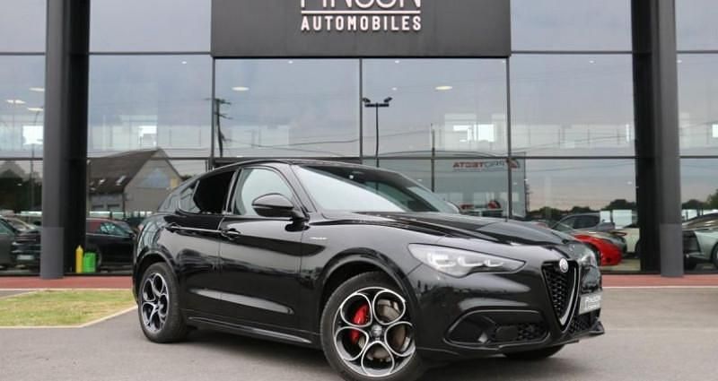 Utilisé 2024 Alfa Romeo Stelvio Veloce SUV | 40 542 € (Prix juste) - Image 1/4