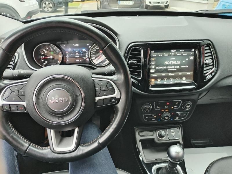 Image 2/4