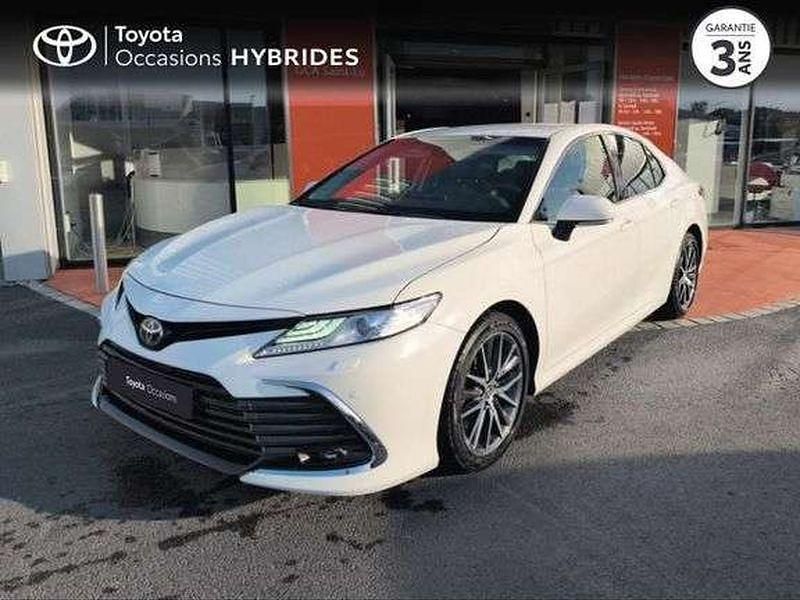 Utilisé 2022 Toyota Camry Design Berline | 35 990 € (Prix juste) - Image 1/1
