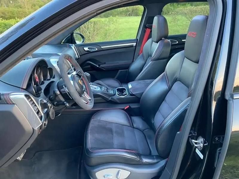 Utilisé 2015 Porsche Cayenne SUV | 43 000 € (Prix assez cher) - Image 1/4