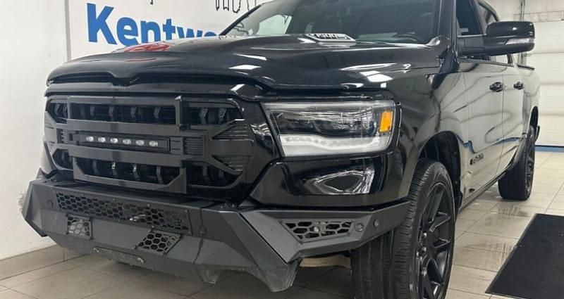 Noir Utilisé 2023 Dodge Ram Pick-up | 55 930 € (Prix juste) - Image 1/4