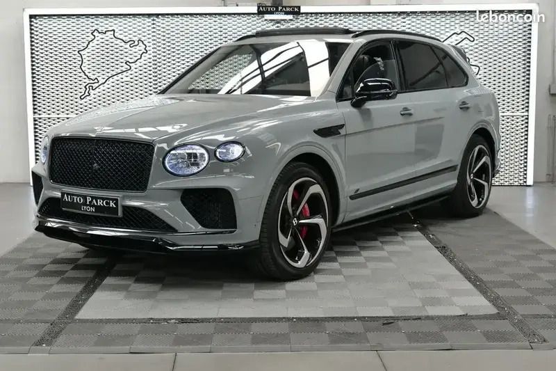 Gris Utilisé 2023 Bentley Bentayga SUV | 300 000 € - Image 1/4
