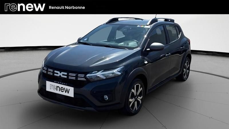 Gris Utilisé 2023 Dacia Sandero Expression Citadine | 14 790 € (Prix juste) - Image 1/4