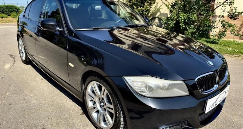 Noir Utilisé 2011 BMW 318 Sport Line Berline | 6 999 € (Prix juste) - Image 1/4