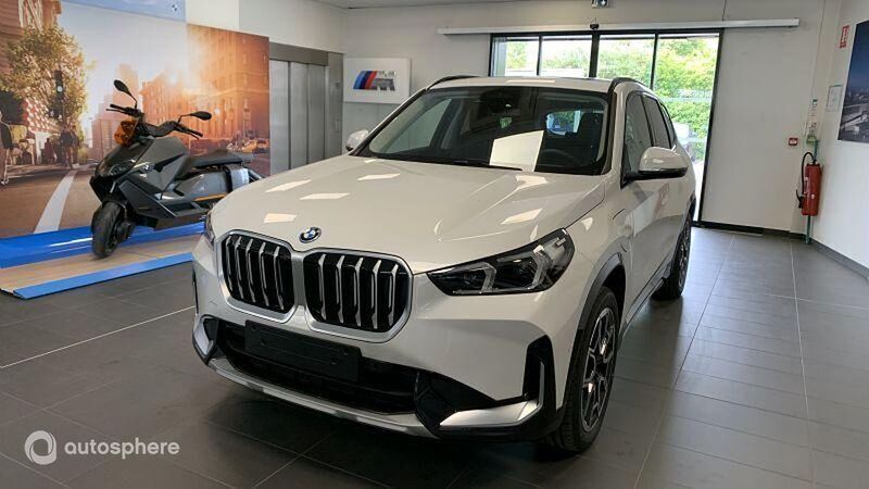 Blanc Nouvelle 2025 BMW X1 xLine SUV | 60 590 € (Prix assez cher) - Image 1/4