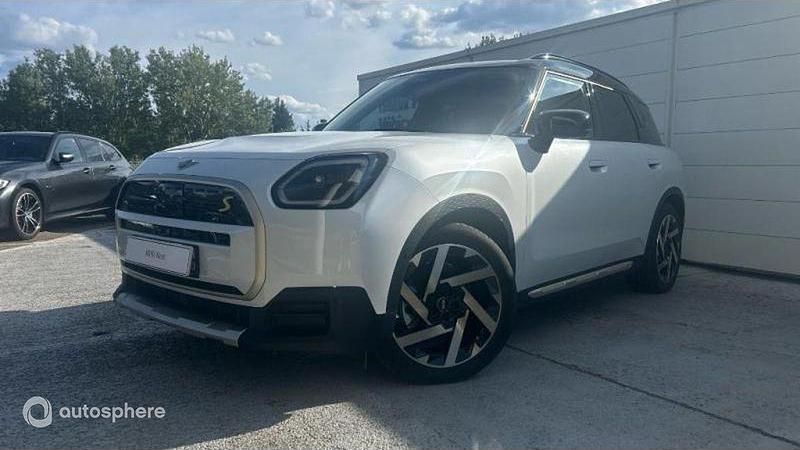Blanc Occasion 2024 Mini Countryman Favoured SUV | 47 999 € - Image 1/4