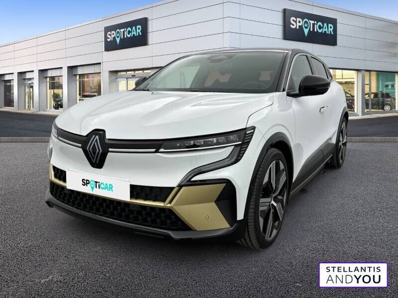 Blanc Utilisé 2022 Renault Mégane Iconic Berline | 25 490 € (Prix juste) - Image 1/4