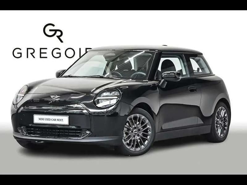 Noir Utilisé 2024 Mini Cooper SE Essential Citadine | 30 700 € (Prix juste) - Image 1/4