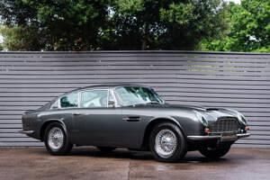 Noir Utilisé 1970 Aston Martin DB6 Coupé | 396 962 € - Image 1/4