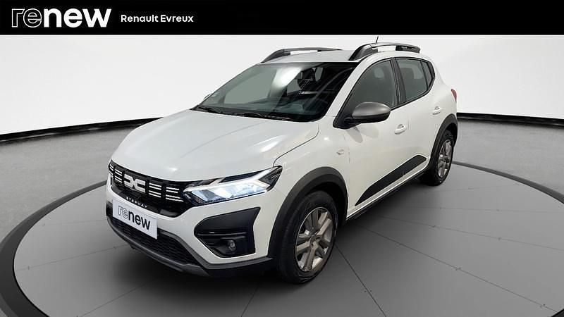 Blanc Utilisé 2023 Dacia Sandero Expression Citadine | 17 990 € (Prix cher) - Image 1/4