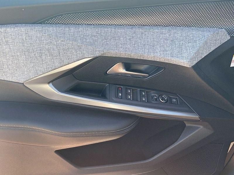 Nouvelle Peugeot 3008 GT 145 ch (106 kW) 2026 Blanc okenite SUV