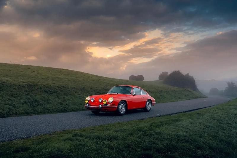 Orange Occasion 1967 Porsche 911 Coupé | 183 900 € - Image 1/4
