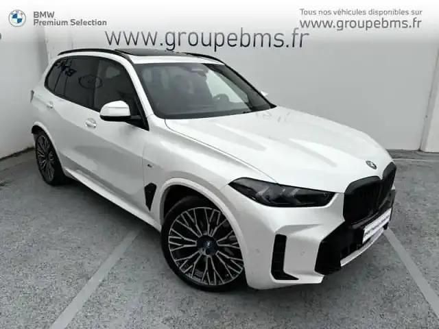 Mineralweiss métallisée Occasion 2023 BMW X5 M Sport SUV | 95 900 € - Image 1/4