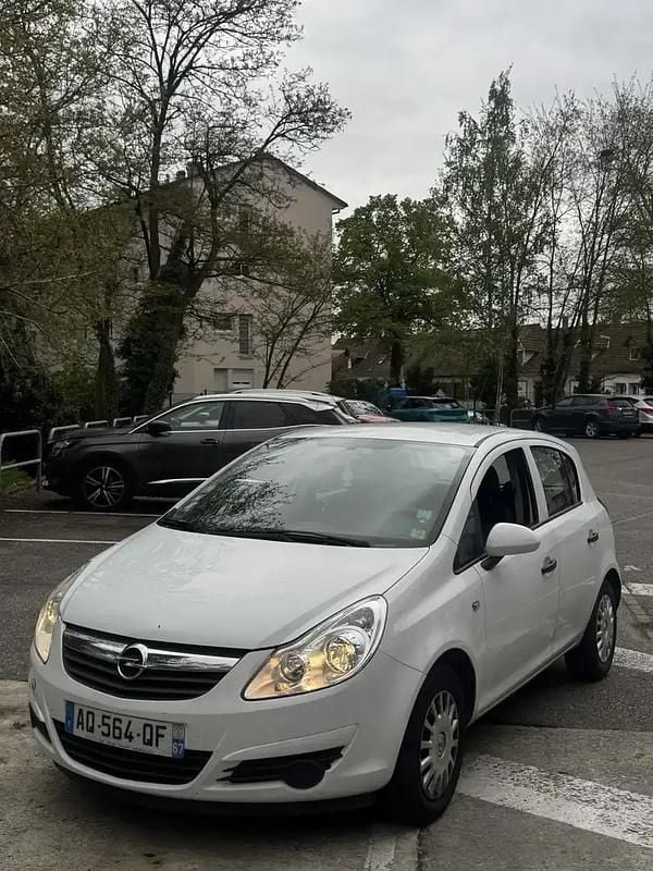 Utilisé 2010 Opel Corsa Berline | 3 500 € (Prix juste) - Image 1/4