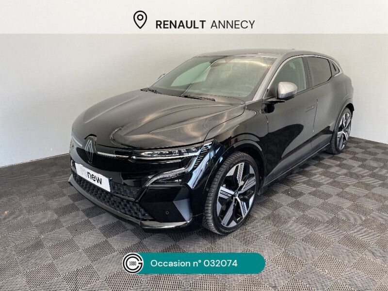 Gris Utilisé 2024 Renault Mégane Iconic Berline | 32 290 € (Prix juste) - Image 1/4