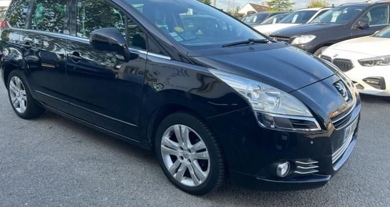 Utilisé 2010 Peugeot 5008 Premium Monospace | 7 500 € (Prix assez cher) - Image 1/4