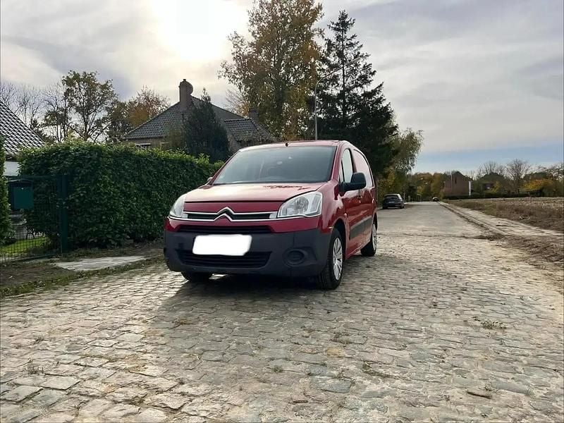 Rouge Utilisé 2012 Citroën Berlingo First Van | 4 500 € - Image 1/4