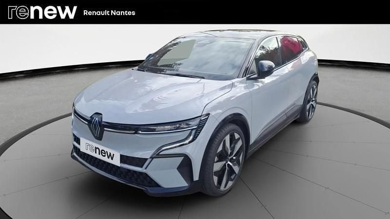 Gris Utilisé 2022 Renault Mégane Techno Berline | 20 490 € (Prix juste) - Image 1/4