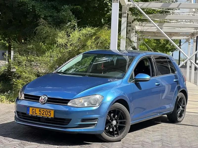 Bleu Utilisé 2014 VW Golf VII Berline | 9 999 € (Prix juste) - Image 1/4