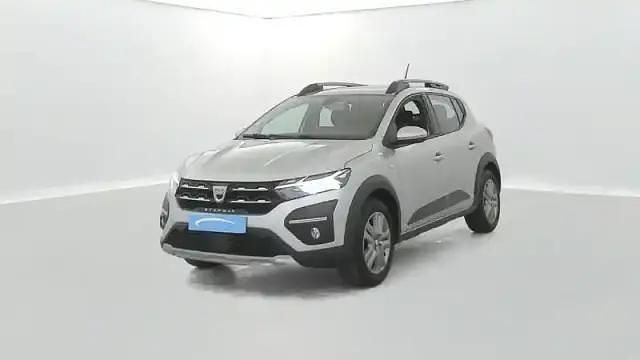Gris clair Occasion 2022 Dacia Sandero Berline | 13 690 € (Prix juste) - Image 1/4