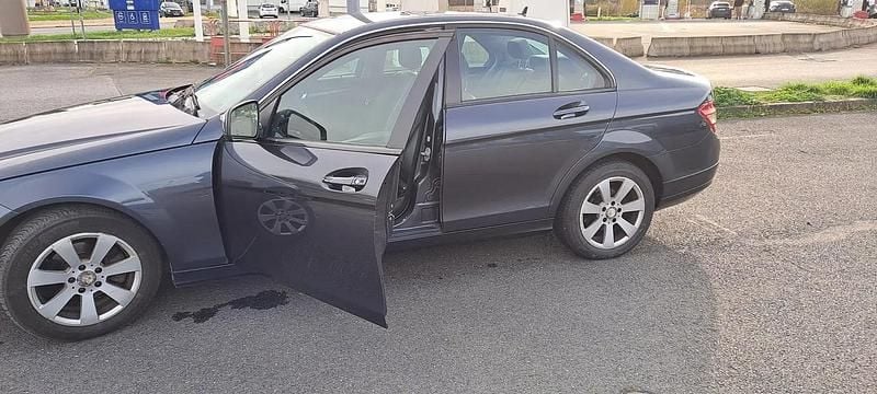 Occasion 2007 Mercedes C200 Berline | 4 000 € (Bon prix) - Image 1/4