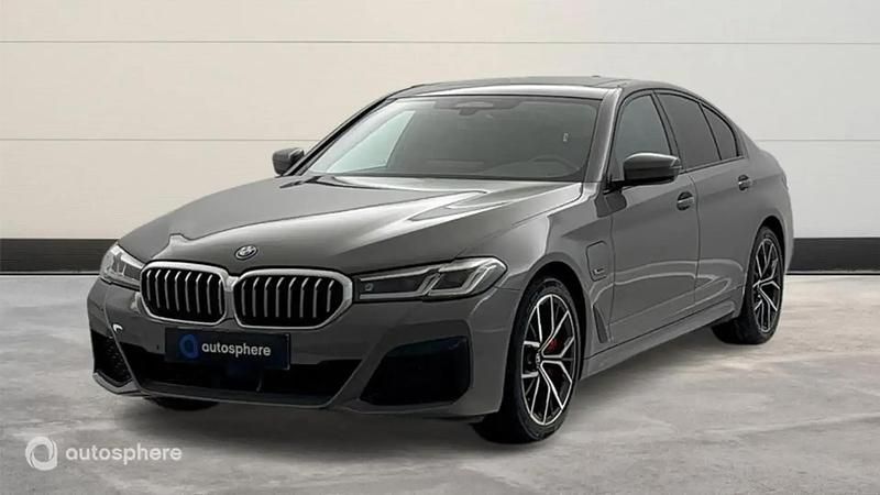 Utilisé 2022 BMW 545 M Sport Berline | 41 299 € (Prix juste) - Image 1/4