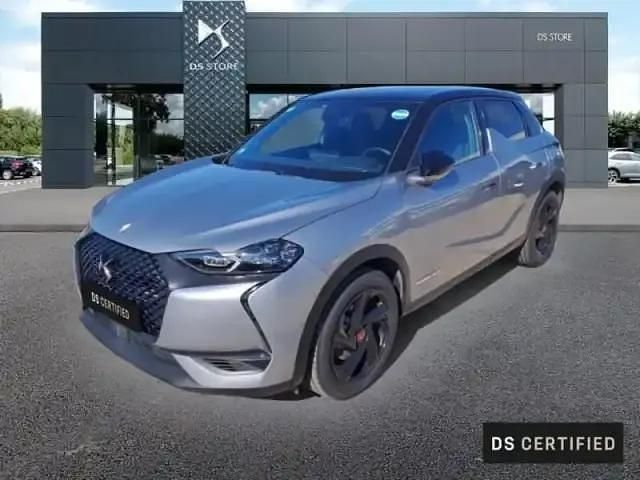 Gris Utilisé 2022 DS Automobiles DS3 Crossback E-Tense Performance Line Plus SUV | 18 890 € (Prix juste) - Image 1/4