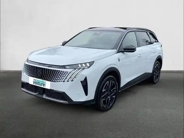 Blanc Utilisé 2025 Peugeot 5008 GTi Monospace | 46 990 € - Image 1/4