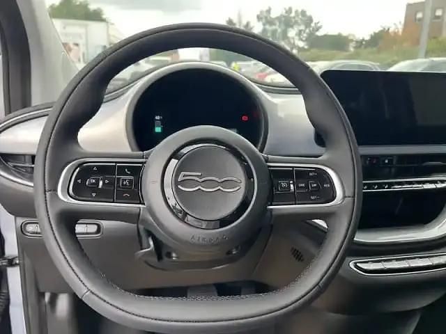 Nouvelle Fiat 500e 86 kW (118 ch) 2025 Torino blue Berline