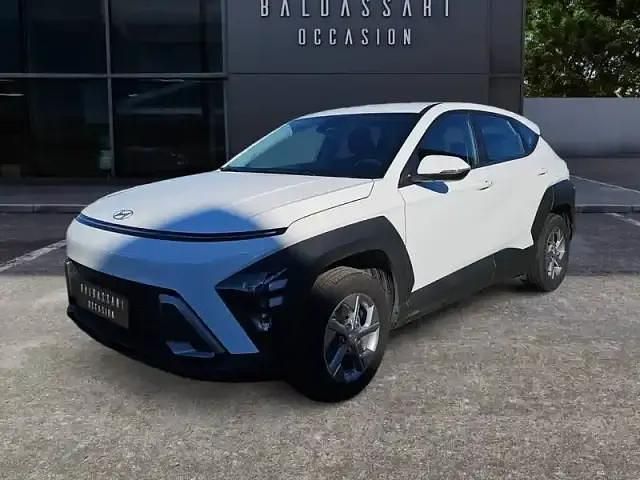 Blanc Occasion 2024 Hyundai Kona SUV | 25 490 € (Prix juste) - Image 1/4