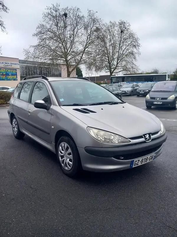 Occasion 2003 Peugeot 206 Break | 2 300 € - Image 1/4