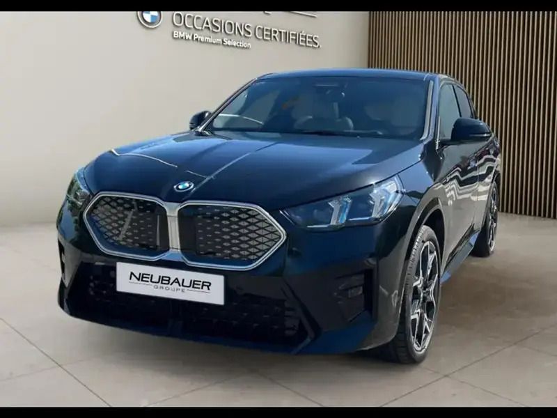 Utilisé 2025 BMW iX2 M Sport SUV | 52 890 € - Image 1/4