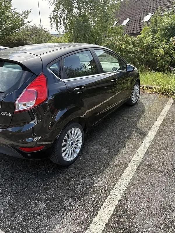 Utilisé 2013 Ford Fiesta Titanium Citadine | 2 700 € (Prix juste) - Image 1/4