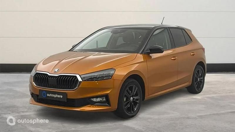 Utilisé 2023 Skoda Fabia Ambition Berline | 15 999 € (Prix juste) - Image 1/4