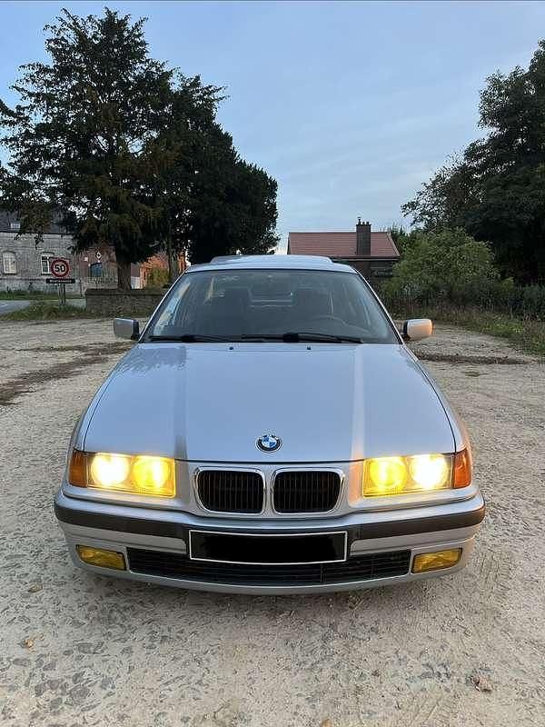 Occasion BMW 325 143 ch (105 kW) 1998 Berline